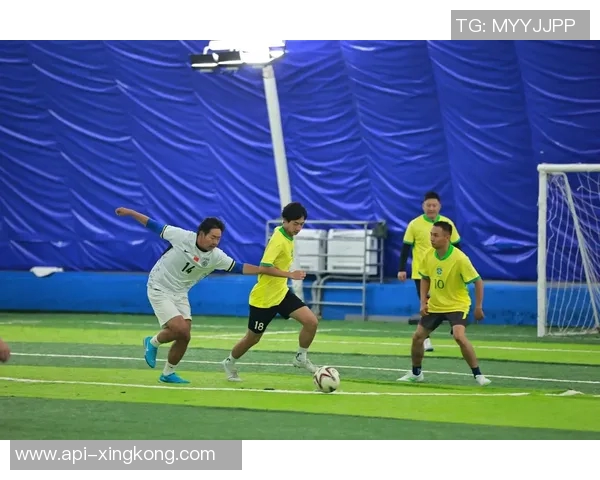 妃笑天下足球带你领略绿茵场上的激情与荣耀，畅享足球盛宴的无限魅力与精彩瞬间