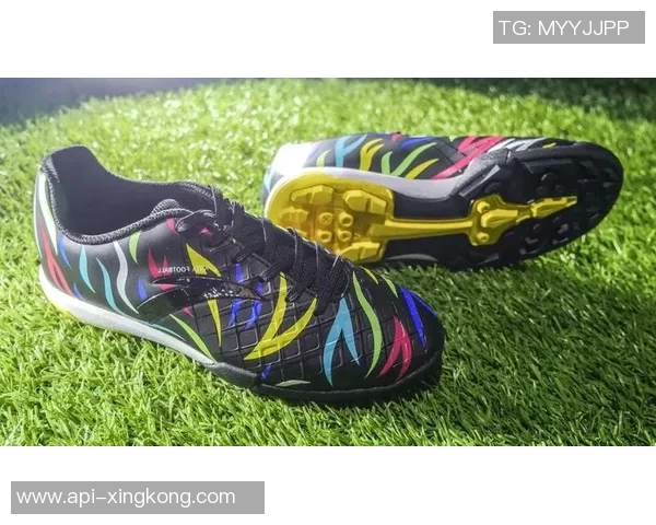 探索足球鞋鞋楦设计对运动表现的影响与选择技巧分析